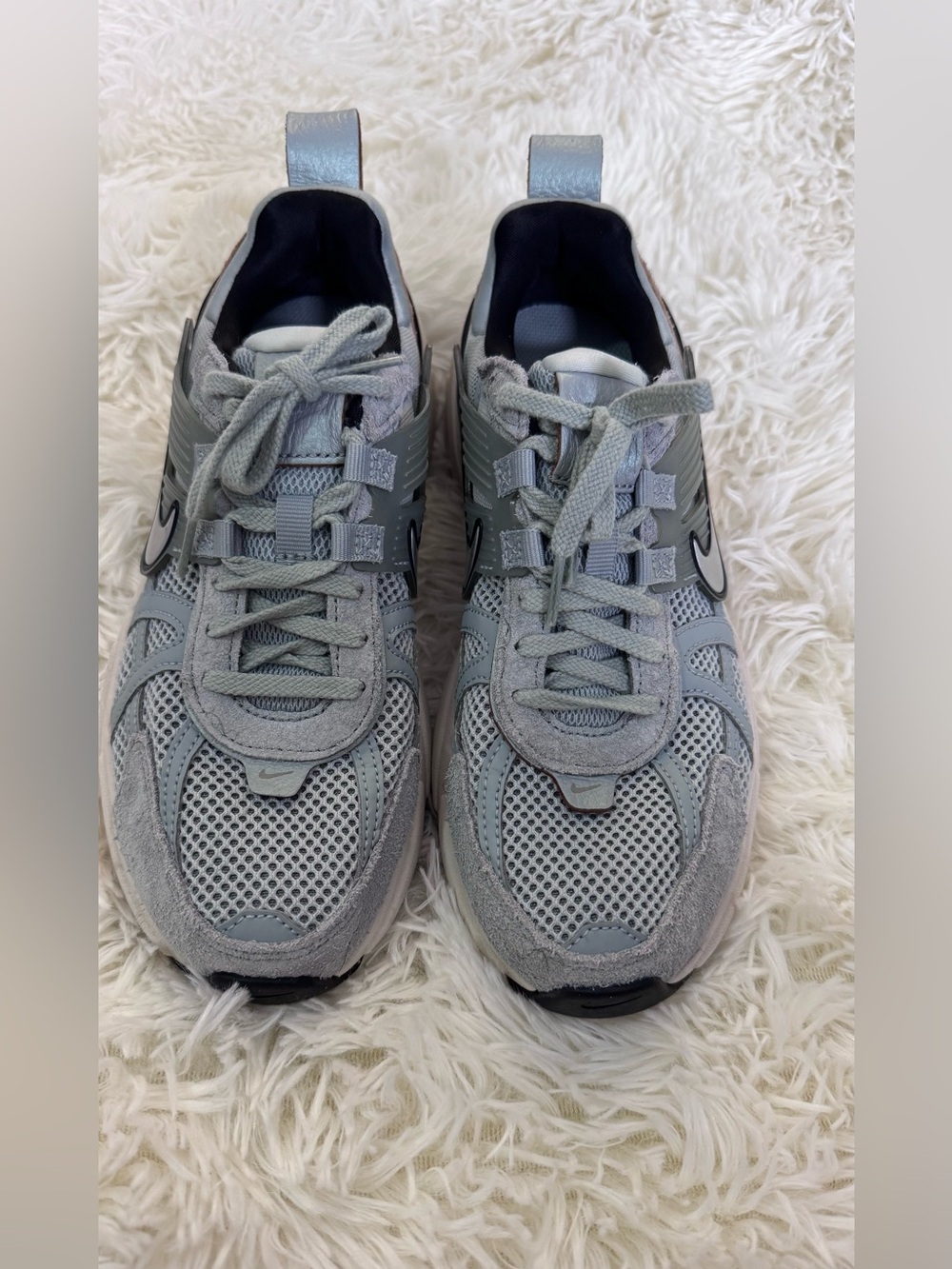 Nike Men's Grey Mesh & Suede Sneakers